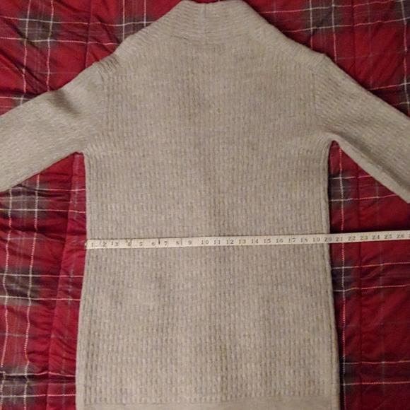 Gorgeous Cardigan - Picture 8 of 8